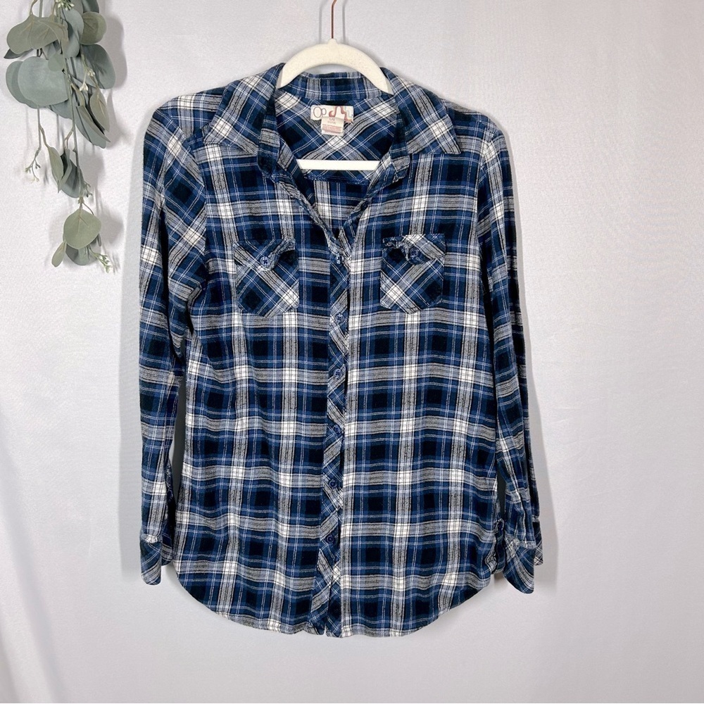 OP | Plaid Flannel Navy Blue White Button Down Women’s Size Large Juniors